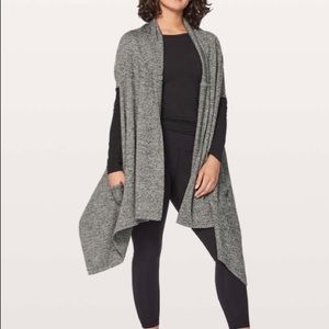 Lululemon live freely wrap - o/s - black/angel wing